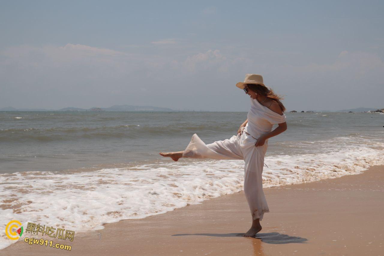 推特调教人妻大神【xiaoxin064】,约炮32岁韵味少妇,把少妇当成母狗边旅游边操,无套内射黑丝翘臀 !-3