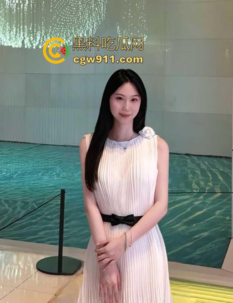 长沙理工校花【徐丽丽】约炮成瘾玩情趣调教，穿JK戴狗链被爆操颜射吞精，老淫贱了！-1