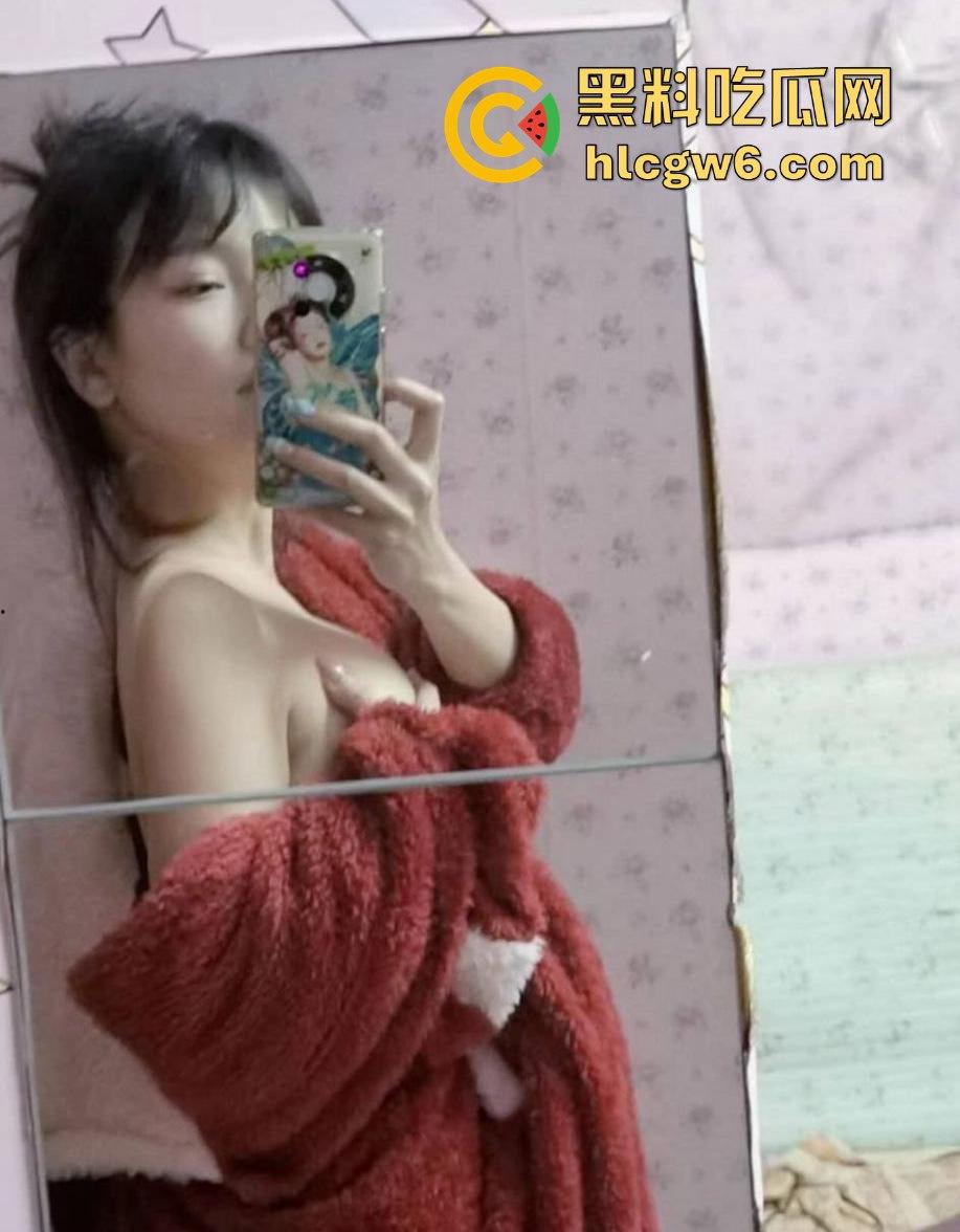 全网疯求,浙江清纯可爱网红【MIKU白】自拍性爱1分34秒视频被曝光,精选网红系列。-5