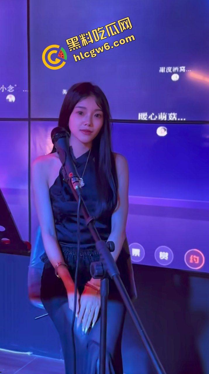 广西柳州南站00后反差婊骚鸡『张倩姿』勾引纹身单男 小巷穿黑丝干炮后怼射地!原创独家流出!-2