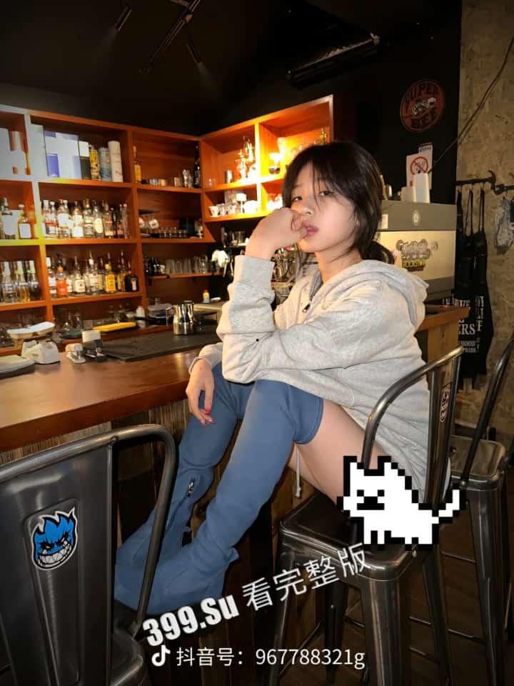 抖音百万粉丝网红『我不是脑花』大尺度视频流出 粉嫩身体骚逼淫液超多!-4