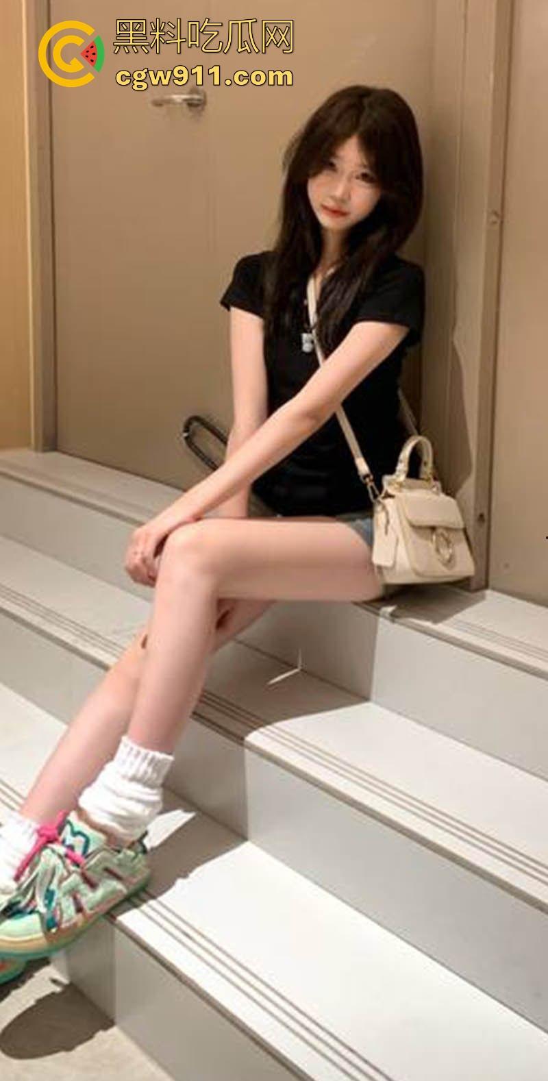 江西工商学院极品学妹【池彦佳】约炮视频曝光,交友不慎约炮渣男无情曝光,深喉口交打桩后入 画面火辣到炸!-2