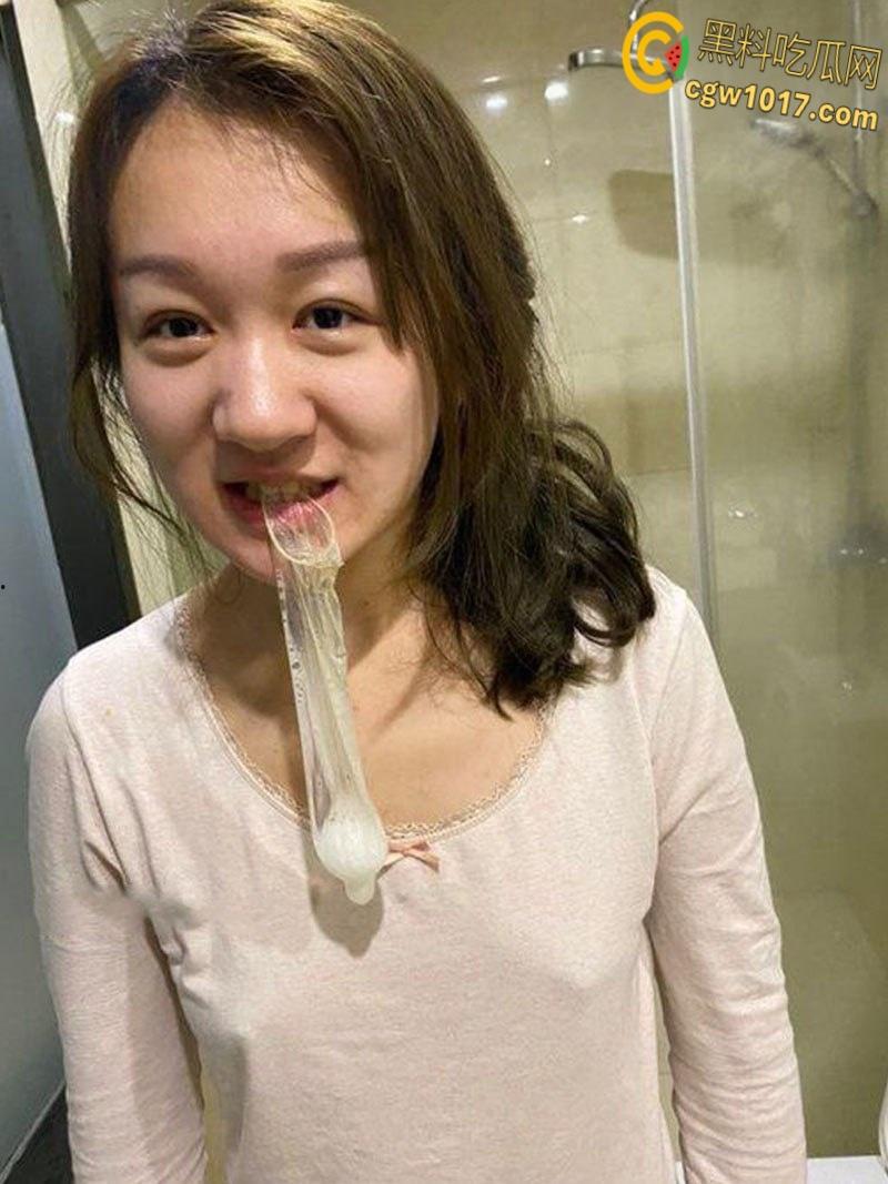 安徽女教师【崔欣丽】偷情学生家长被怒爆私密视频,深喉口交掰逼特写,反差教师黑洞深不可测!-2