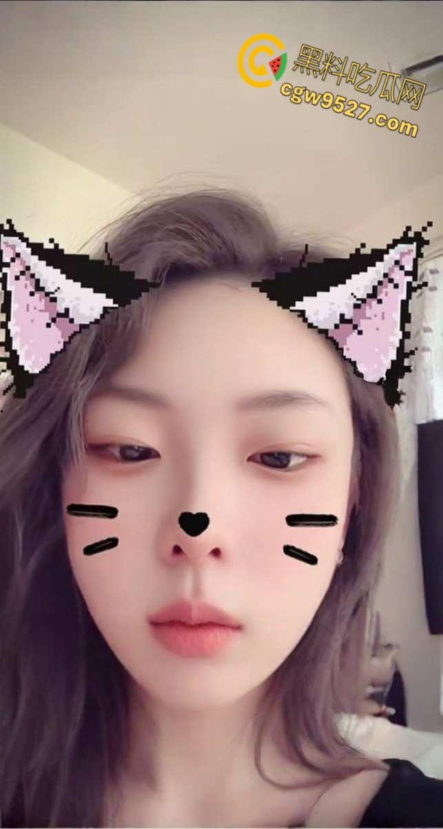 抖音高颜值网红【沐沐不吃姜】，大量不雅视频流出，清纯尤物被金主包养调教，性感翘臀遭指奸花式抠弄！-3