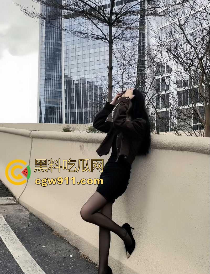 济南科技学大学情侣做爱视频流出,超高颜值极品身材小女友,情趣黑丝诱人,白嫩肥臀疯狂榨精,浪叫不断!-4