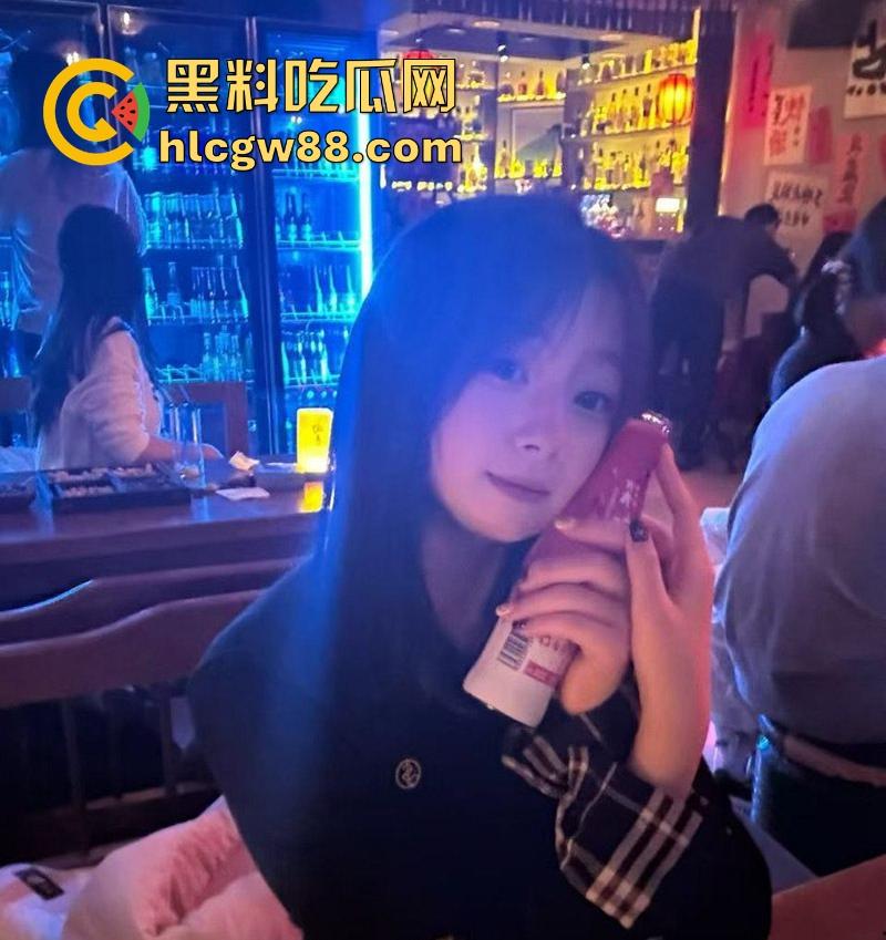 内蒙古学生妹【徐元彤】身材性感美乳饱满粉嫩 私下却是个性瘾骚逼 外围做爱视频流出-2