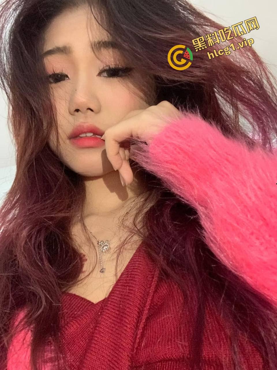 真实曝光贱婊子!福建安溪渣女『官佳颖』脚踏多只船 勾引别人对象 缺操又欠操!-1