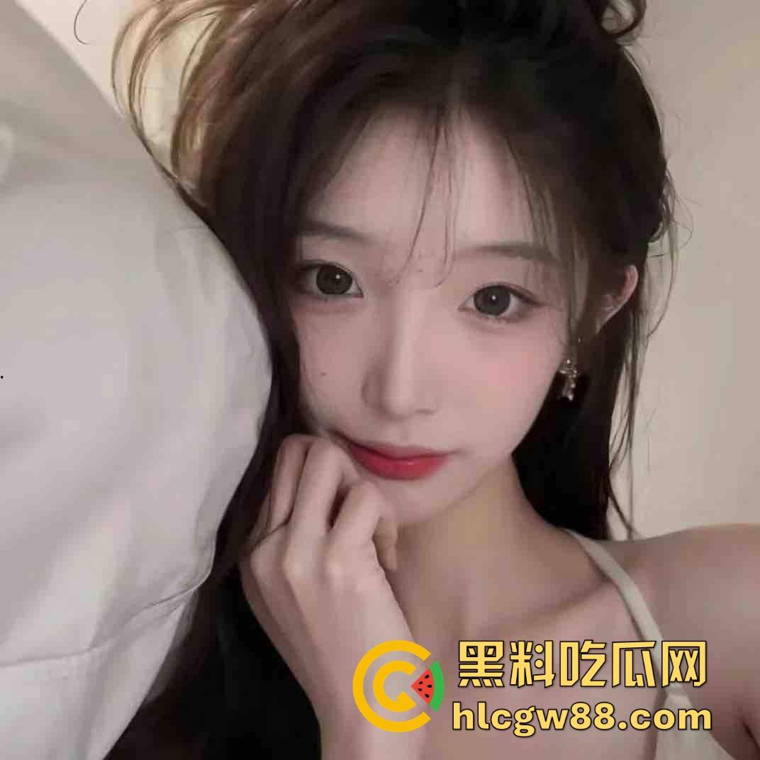 武汉小伙靠黄金手指拿下富婆姐姐,少妇被抠到表情爽得浪叫求饶一看就到点了,这才是真正的手艺人!-8