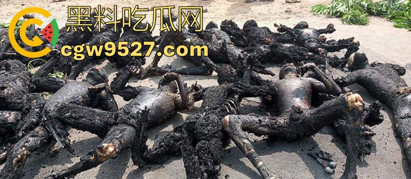 油罐车爆炸恐怖现场,造成77人死亡,鸡巴都给烧焦了,原始风味大烧烤,实在太惨了!-3