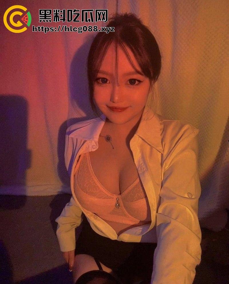 北京林业大学05年清纯校花【梁安琪】骚照视频泄密，放学吞精给男友爽，绿帽男友全网分享炫耀！-1