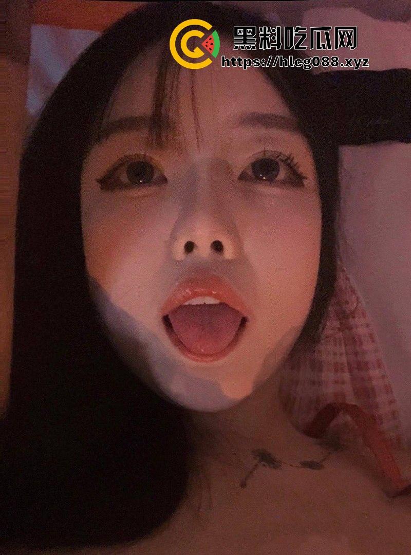 北京林业大学05年清纯校花【梁安琪】骚照视频泄密，放学吞精给男友爽，绿帽男友全网分享炫耀！-9