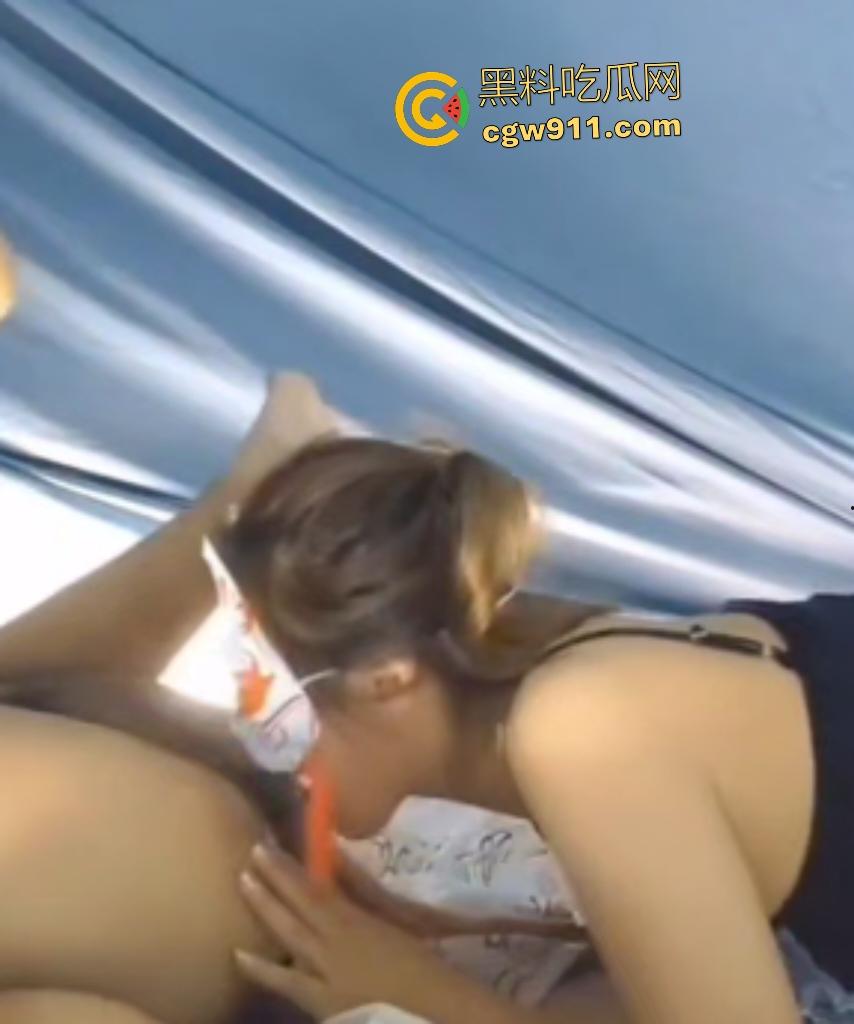 十年婚姻两公婆无激情,重度丝袜控的淫妻在帐篷内激战单男,灰丝裹臀坐脸喷汁,各种姿势狂操内射!-6