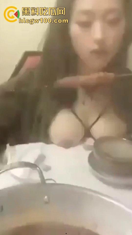 餐桌上开放骚人妻,奇葩操作一个比一个亮眼为了逃酒啥事都能干出来,画面劲爆开放 小编推荐!!-13