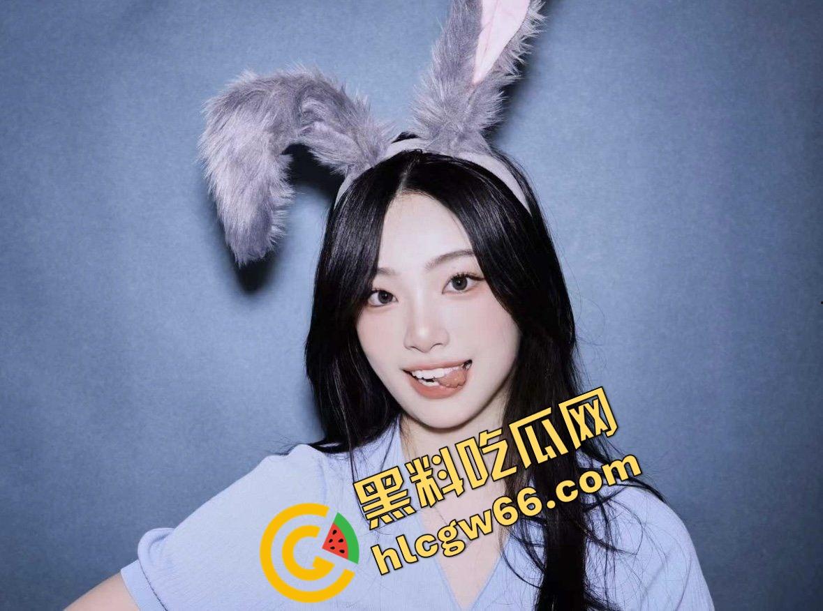 湖南大学清纯女【王丽】被操成狗,男友暴力口交多姿势爆操,小穴夹得死死,贱叫声听了就想操!-10