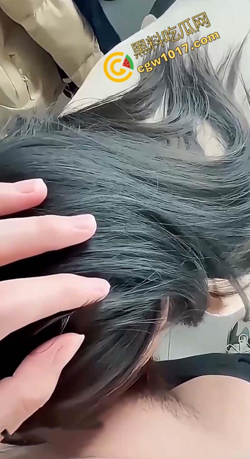 海角大神与完美嫂子试衣间荒淫！36D雪乳翘臀加持，弟弟把持不住硬顶嫩穴，直捣黄龙疯狂喷精！-9