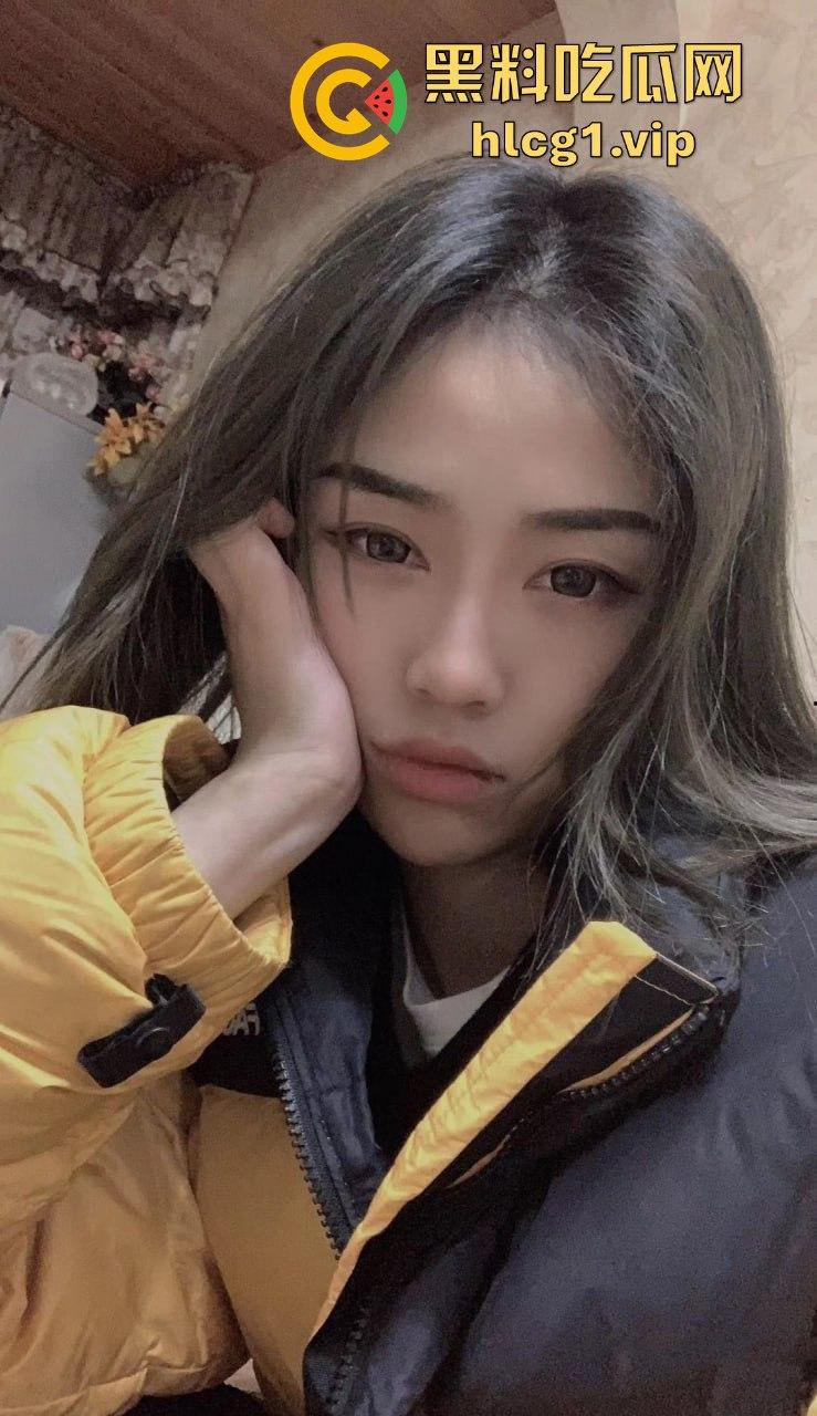 下班后的丝袜小姐姐有多诱人?酒店约炮,丝袜塞嘴里每次都爽翻天!-4