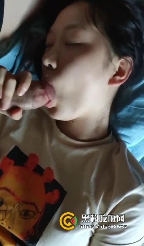 西南民族学院大二微胖妹【汪云】开学就成学长母狗,口交后入伺候得飞起,结果只是学长的玩物!-6