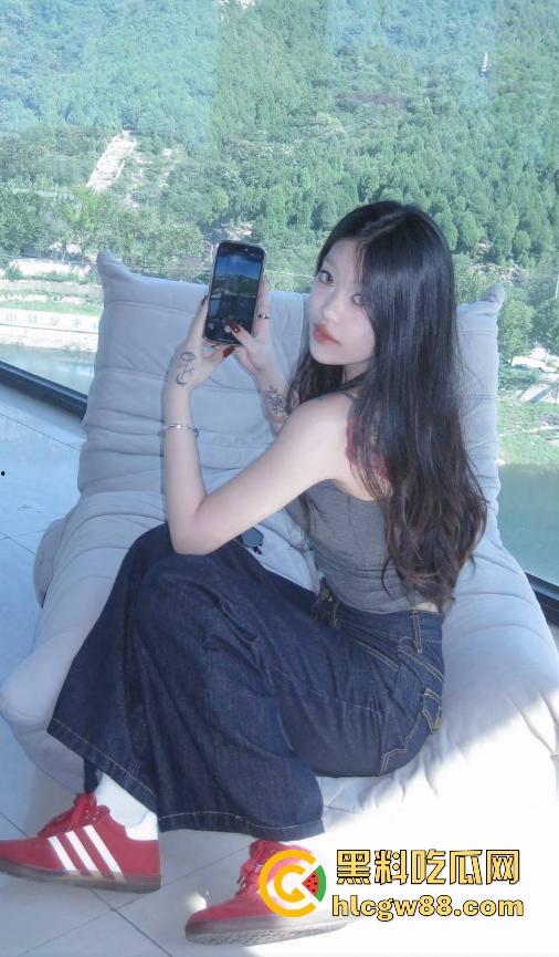 山东寿光顶级名媛【陈雅鑫】性爱视频疯传,富二代男友深夜疯狂输出,清纯女神竟被当成肉便器轮番爆操?-1