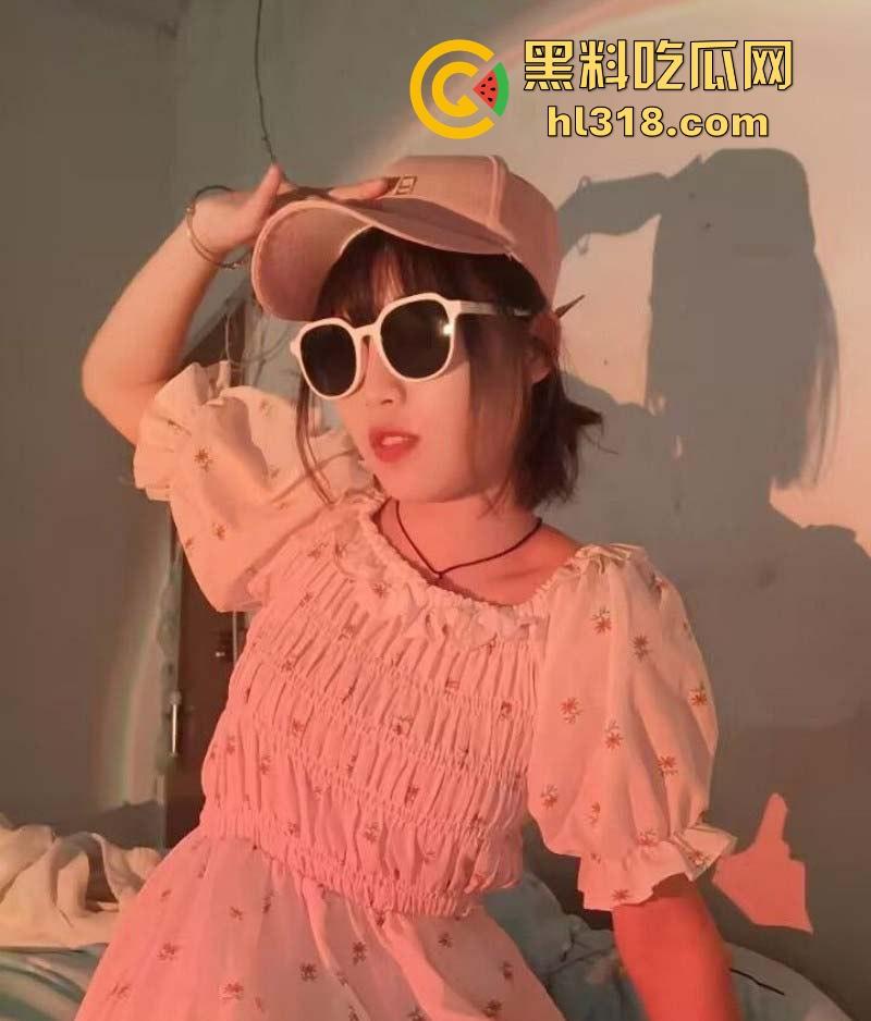 长春医科大学【李燃】网调私拍曝光,清纯反差母狗,浴室自慰激烈揉搓阴蒂,骚穴娇嫩全程火辣高能!-1