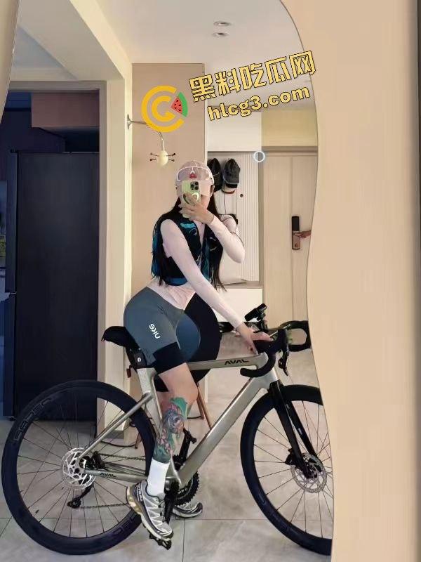 骑行圈淫乱事件!农家乐组织骑行爱好者 一男一女一房间住宿 鸡动即可行动!-3