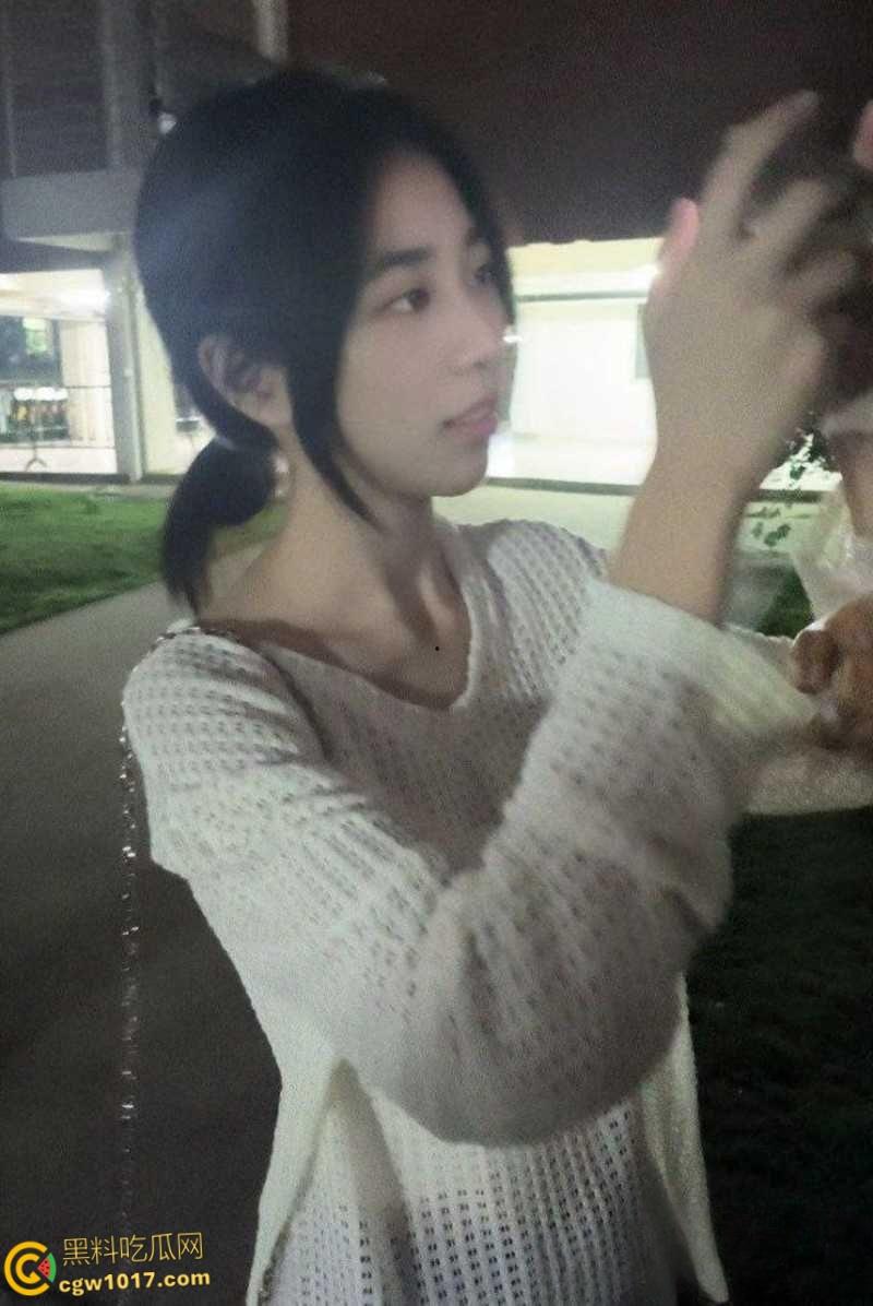 成都高颜值舞蹈老师【林渝】,难以抵抗金钱诱惑,堕落为金主性奴,胯下侍奉爆筋肉棒,口技十分了得!-5