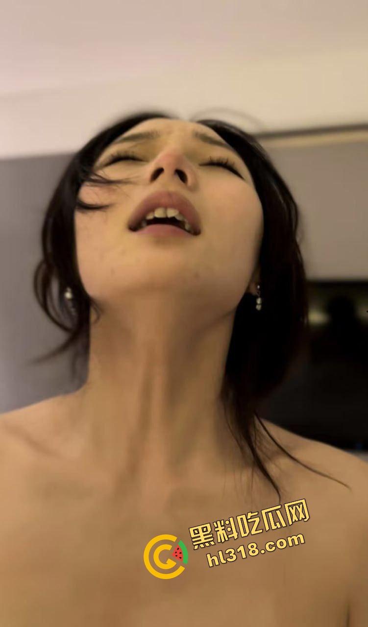 00后东莞理工学院女大毕业就包月7K,牛马生活不干了,随时空降各种口爆吞精,敢问年轻人都这么卷了吗?-8