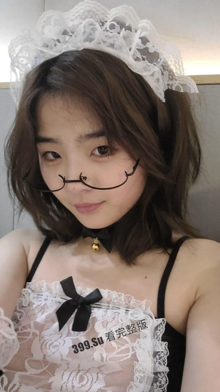 重庆财经职业学院 19岁学生 #范欣 因恋爱期间在抖音聊骚帅哥 被现男友发现并分手 曝光性爱视频-3