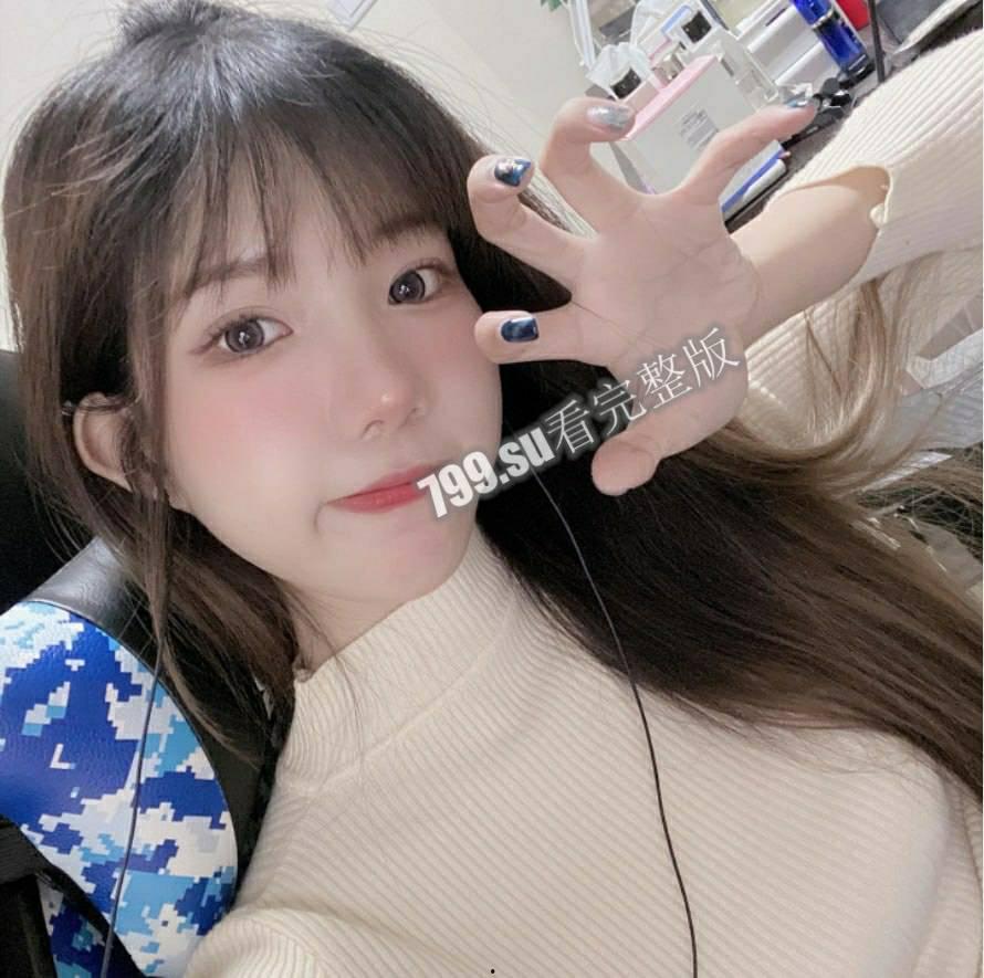 【重磅爆料】LOL 闪电狼职业电竞队女子战队 脏悠 不雅私拍流出 大波呻吟格外淫荡-4