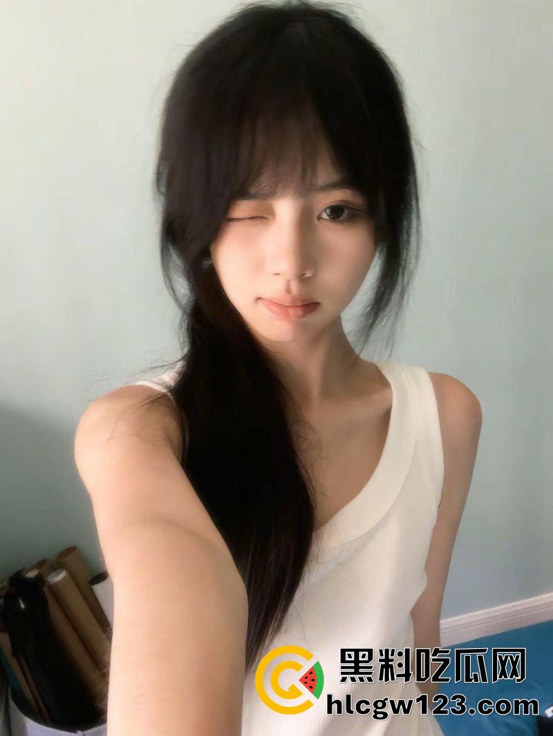 上戏翘臀女神【于子晏】,播音系24级骚母狗,背着男友网恋约炮,被当成母狗操还被曝光!-3