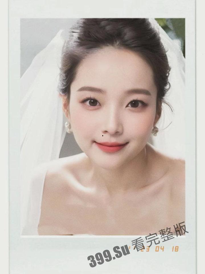 武汉传媒学院反差婊 黄美燕 背着男友偷情学长被曝光 黑丝肥鲍床上骚的一批!-1