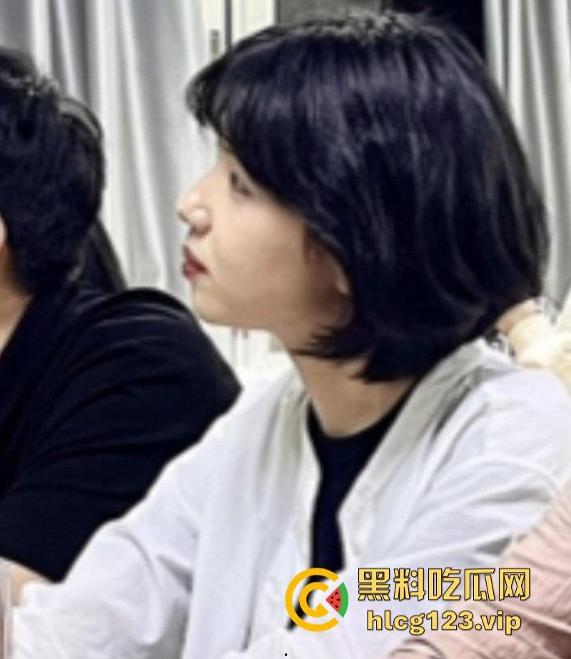 闽南师范大学团委【莹莹】极品反差婊被男友各种调教做爱 被操到高潮喷水-5