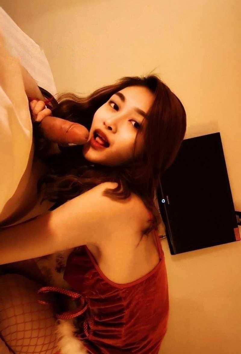 浙江超美车模【赵琴】被曝!人前女神人后母狗,口爆吞精,无套内射,这身材不看后悔死-3