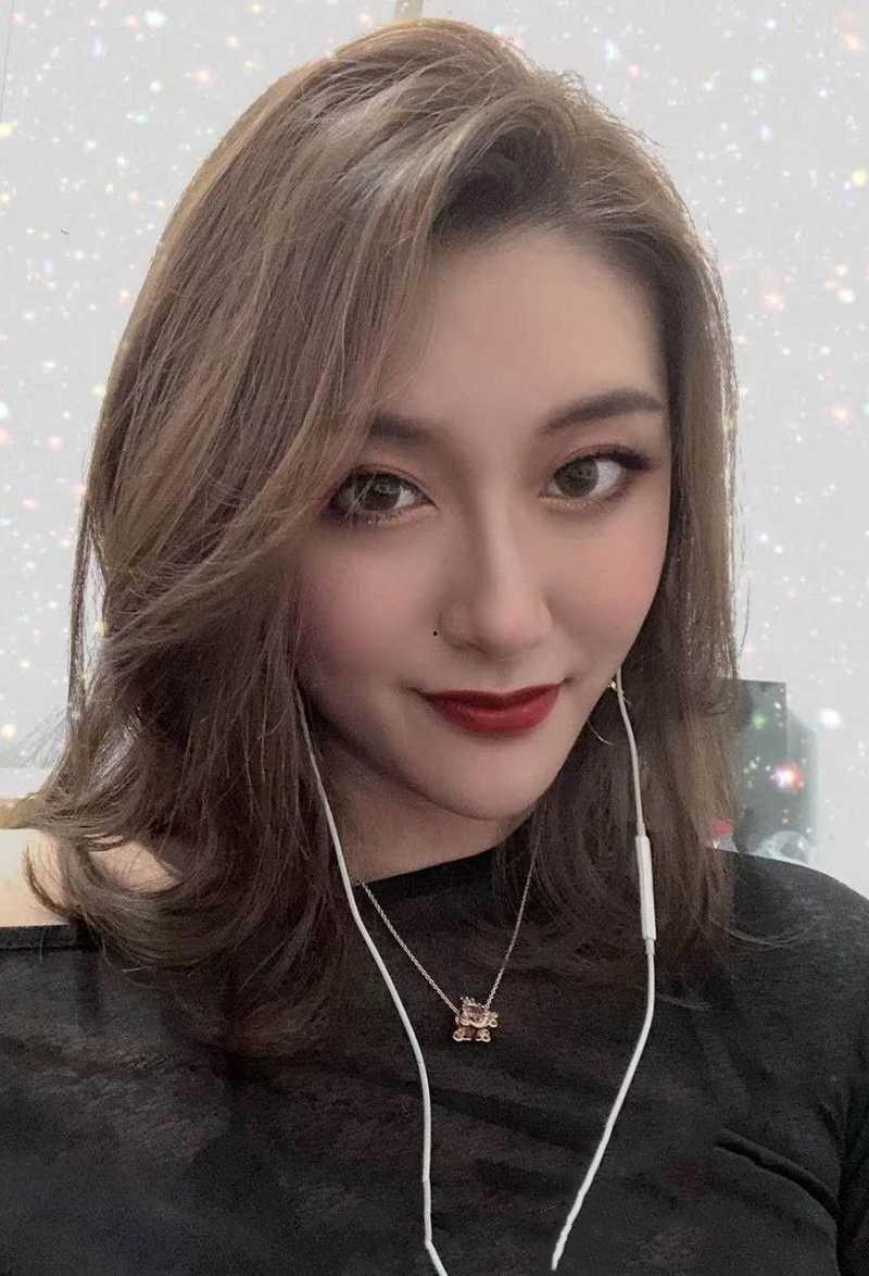 浙江超美车模【赵琴】被曝!人前女神人后母狗,口爆吞精,无套内射,这身材不看后悔死-5