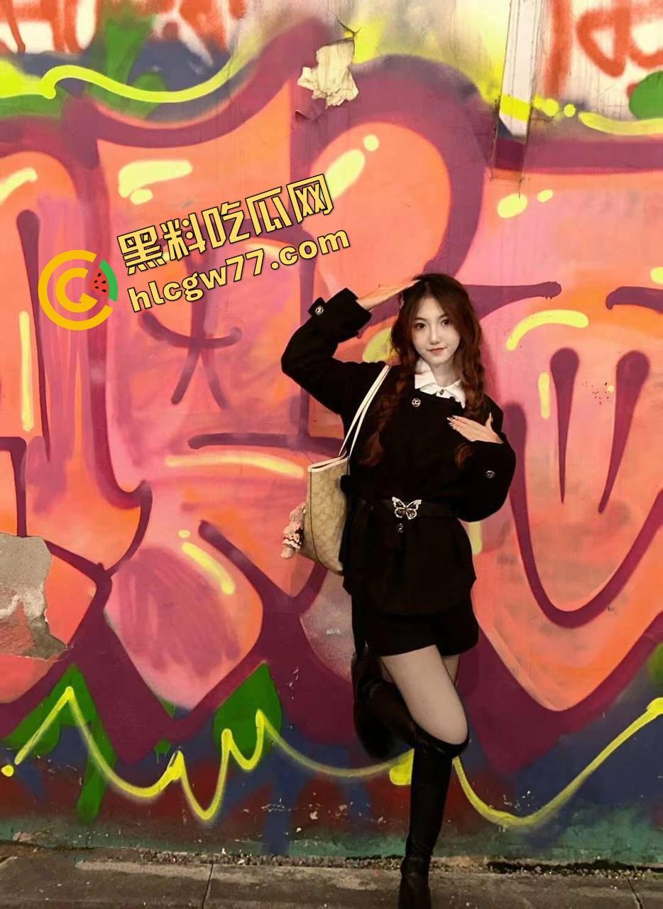 邯郸高颜值理发店小妹【兔兔】学徒眼镜骚货,天然喜欢捆绑调教,越绑越湿,骚穴夹得翻红抽搐!-4