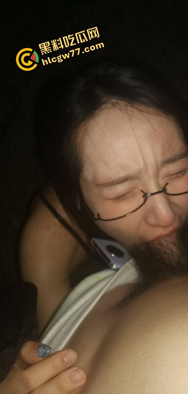 邯郸高颜值理发店小妹【兔兔】学徒眼镜骚货,天然喜欢捆绑调教,越绑越湿,骚穴夹得翻红抽搐!-10