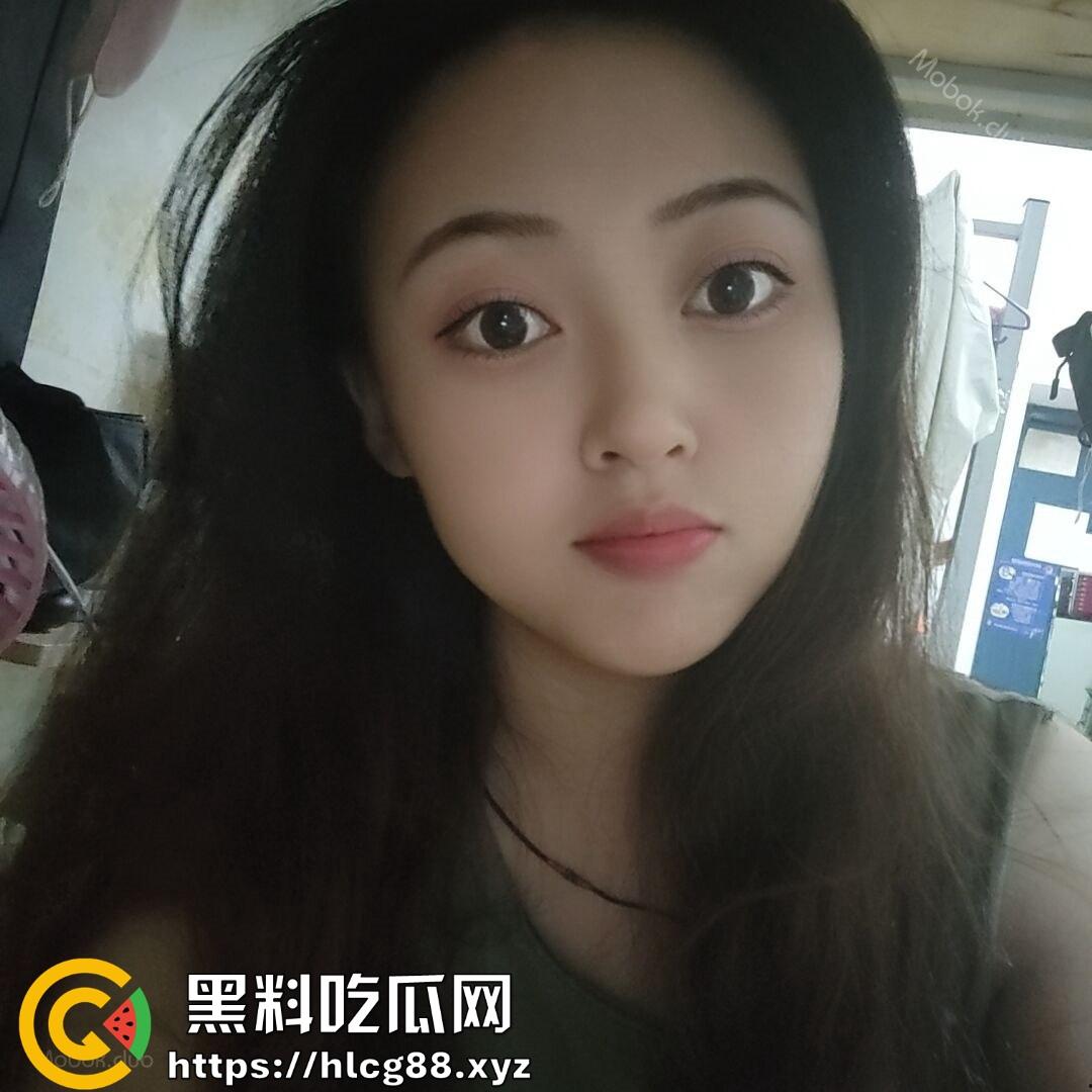 物流管理大二骚货【耿毕雯】开学就踹男友,渣男咽不下这口气,直接甩出吃鸡视频,得不到就毁人!-1