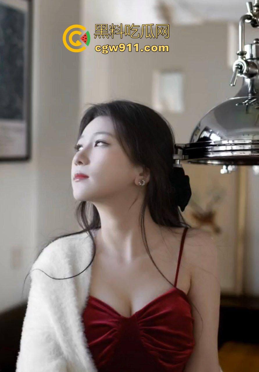 瓜友软件约操东莞刚满18岁小御姐,刚上大学为攒学费下海,极品身材女仆装诱惑,800元两次不带套内射!-8