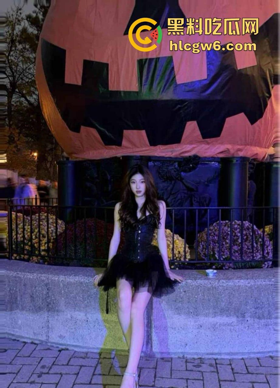 上海舞蹈生【刘静雯】视频泄露,车库男厕所双场狂操,清纯小浪货玩到腿软尿湿地,骚浪得让人头皮发麻!-6