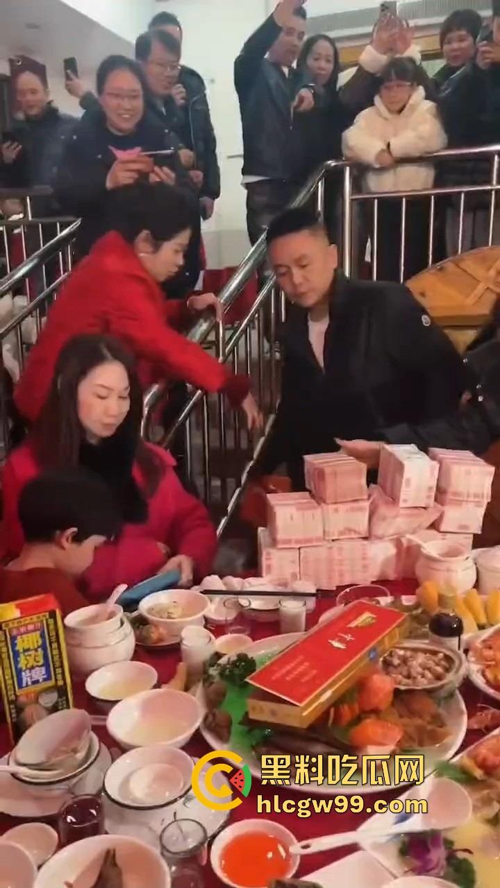 福建长乐豪横彩礼!弟弟结婚,姐姐姐夫随手见面礼138万带一套房,这样的亲戚给我来一打!-8