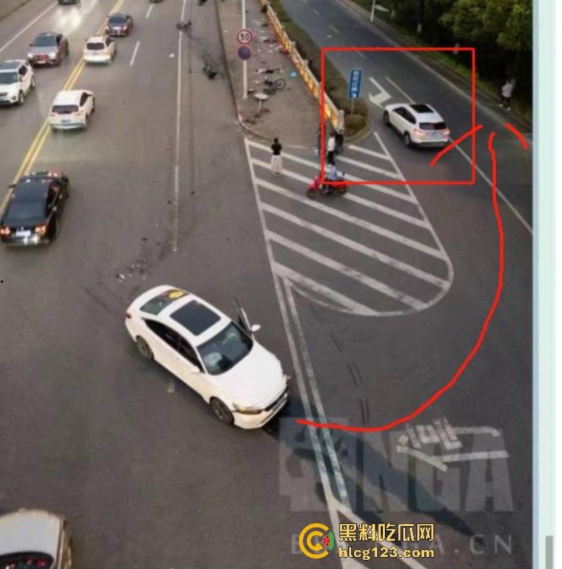 又是女司机!一死一伤 苏州两轿车发生碰撞后撞向一非机动车!惨不忍睹-6