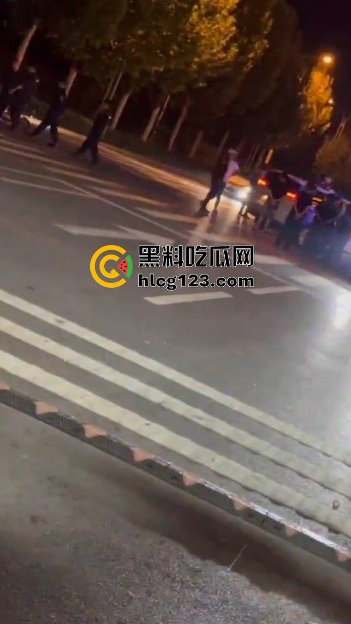 山东菏泽精神小伙群架约战！9月15日单县五中热闹了，郭有才的老家果然还是能打！-2