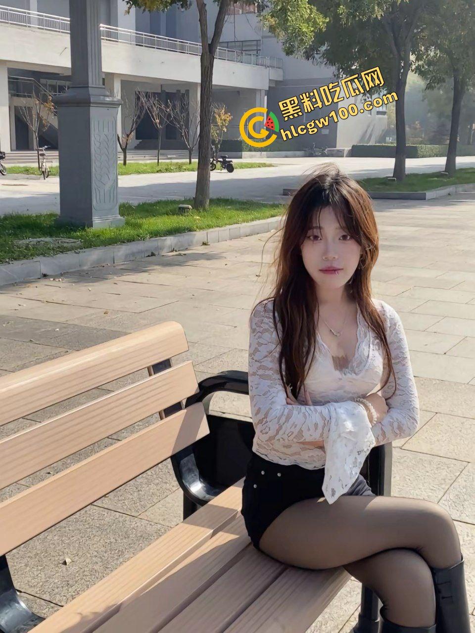 山西工程科技大专甜御女神反差母狗『张怡颖』跨年夜酒店蒙眼调教口交 SM淫语爆操粉穴骚逼!独家原创流出!-1