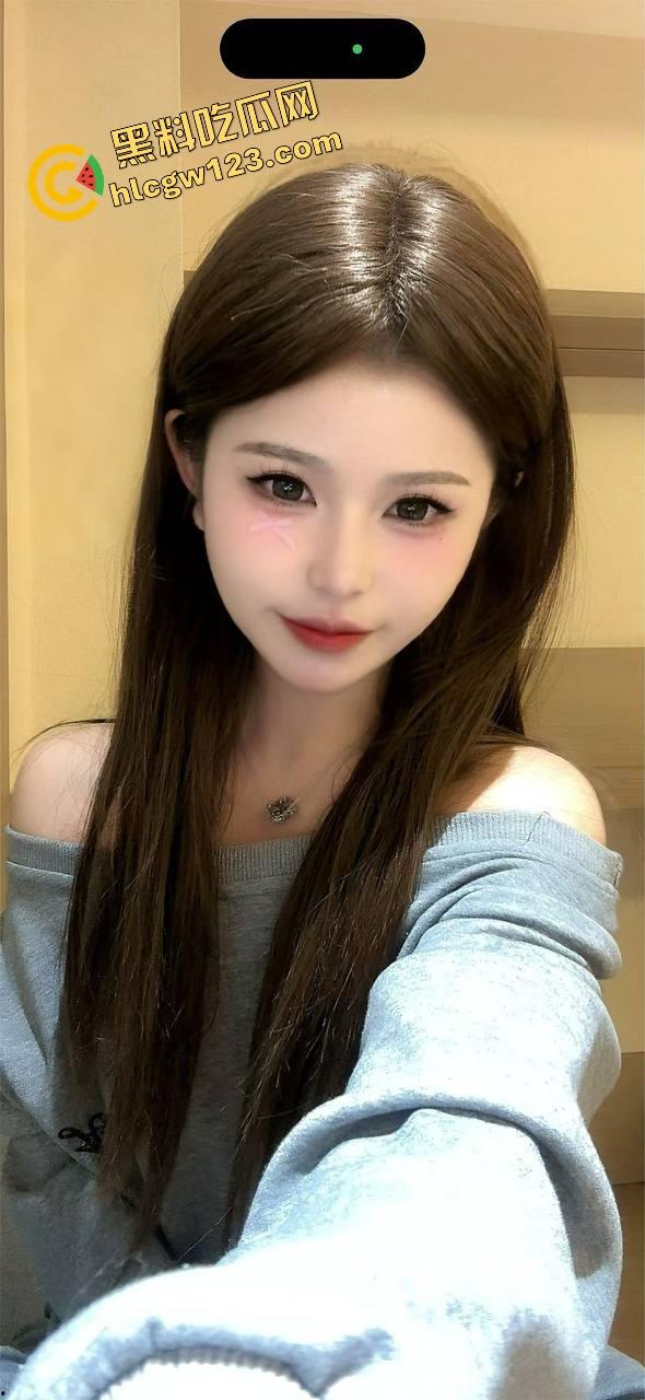 史上最抽象比赛诞生，击奶大赛惊现大奶互扇局人肉弹道学，大奶互抽啪啪响到底谁赢？先被打奶抽哭吗？-3