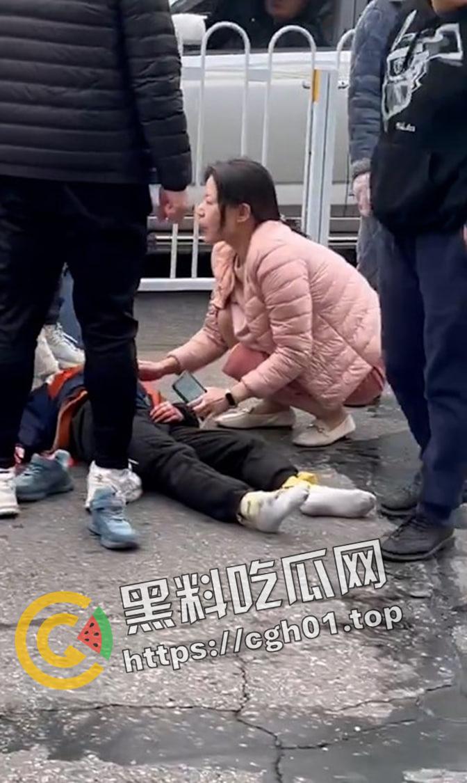 长沙宝马女因老公出轨报复社会 驾车冲撞幼儿园撞死多名儿童 现场视频流出-7