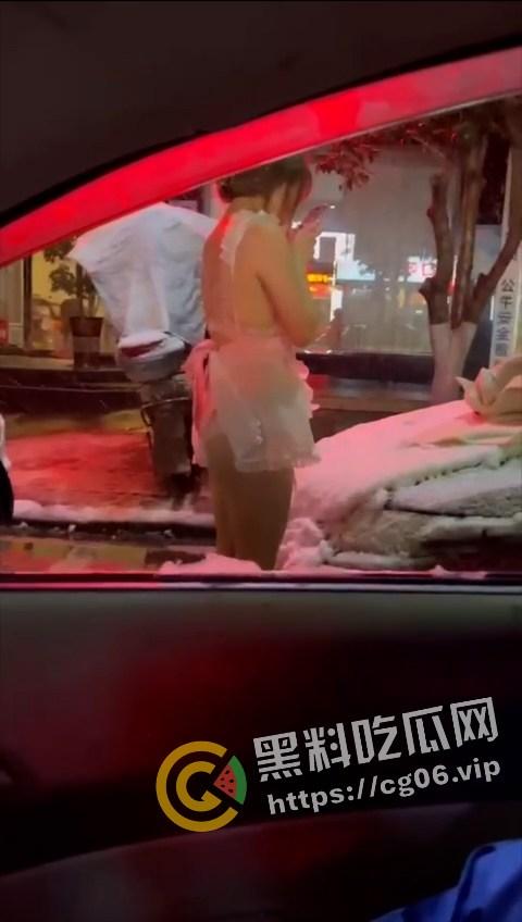 全网疯求!下雪天半裸跳舞主播第一视角!看看什么叫做敬业-3