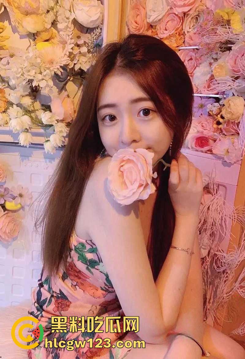 御姐颜值巨乳校花【顾盈】,太原职业技术学院骚逼,胸大腰细身材粉嫩逆天,舔功一流眼神勾人!-3