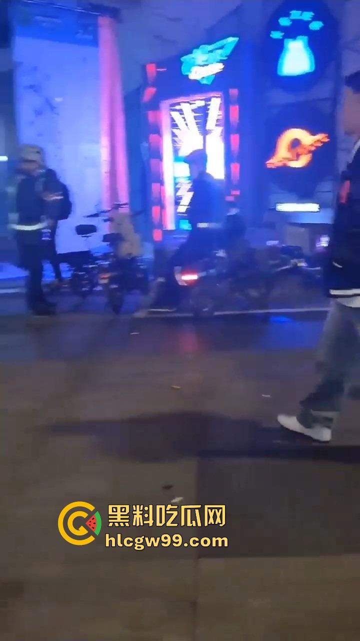 集美饭吃了东西买了酒喝了,最后一句我要跟闺蜜回家?兄弟直接西格玛男人觉醒,这到嘴得鸭子还能飞了?-8