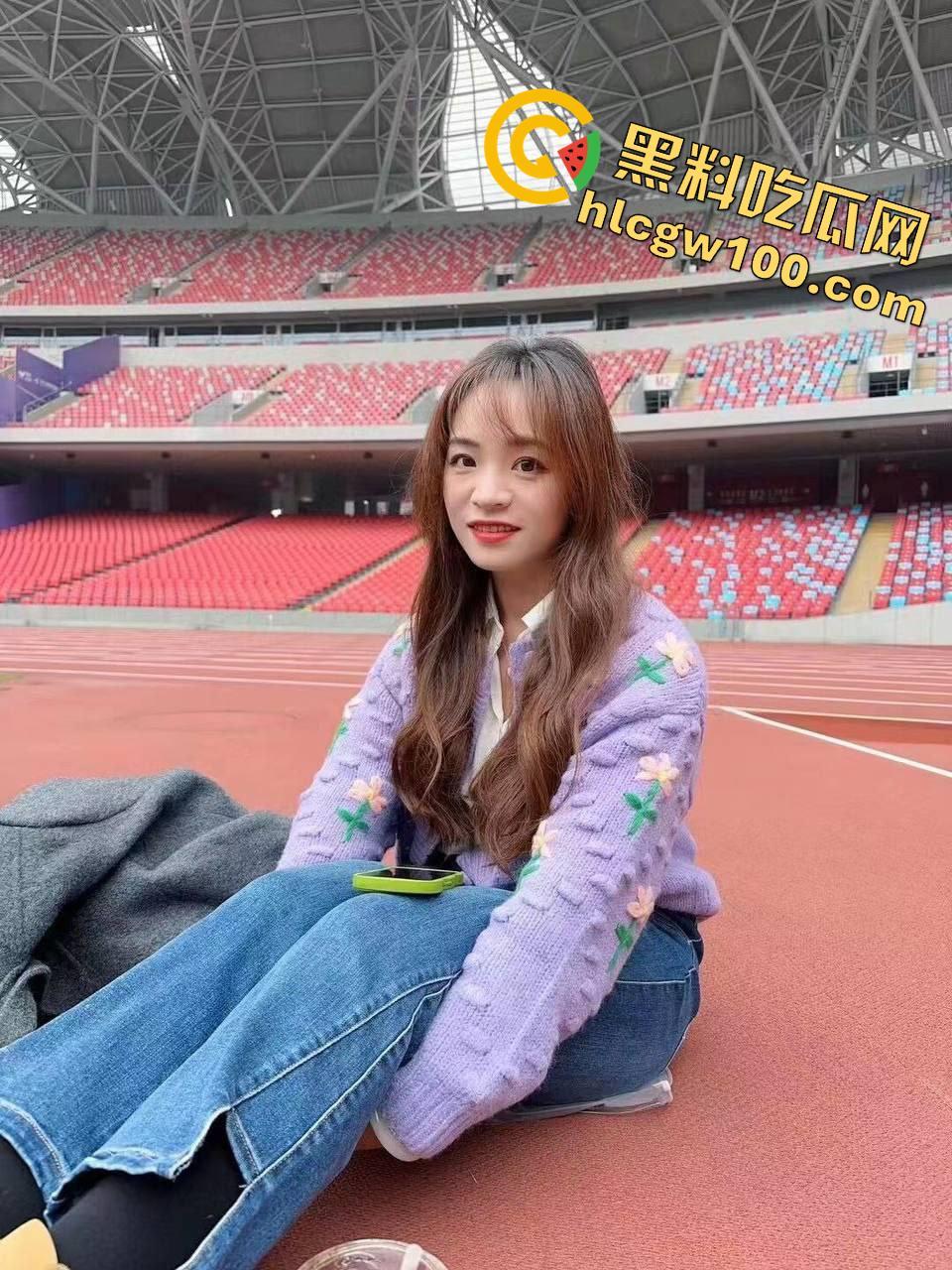 杭州工商大奶银行职员【王雅敏】,为求上位主动给领导当狗,被调的夸夸扇自己耳巴子-6