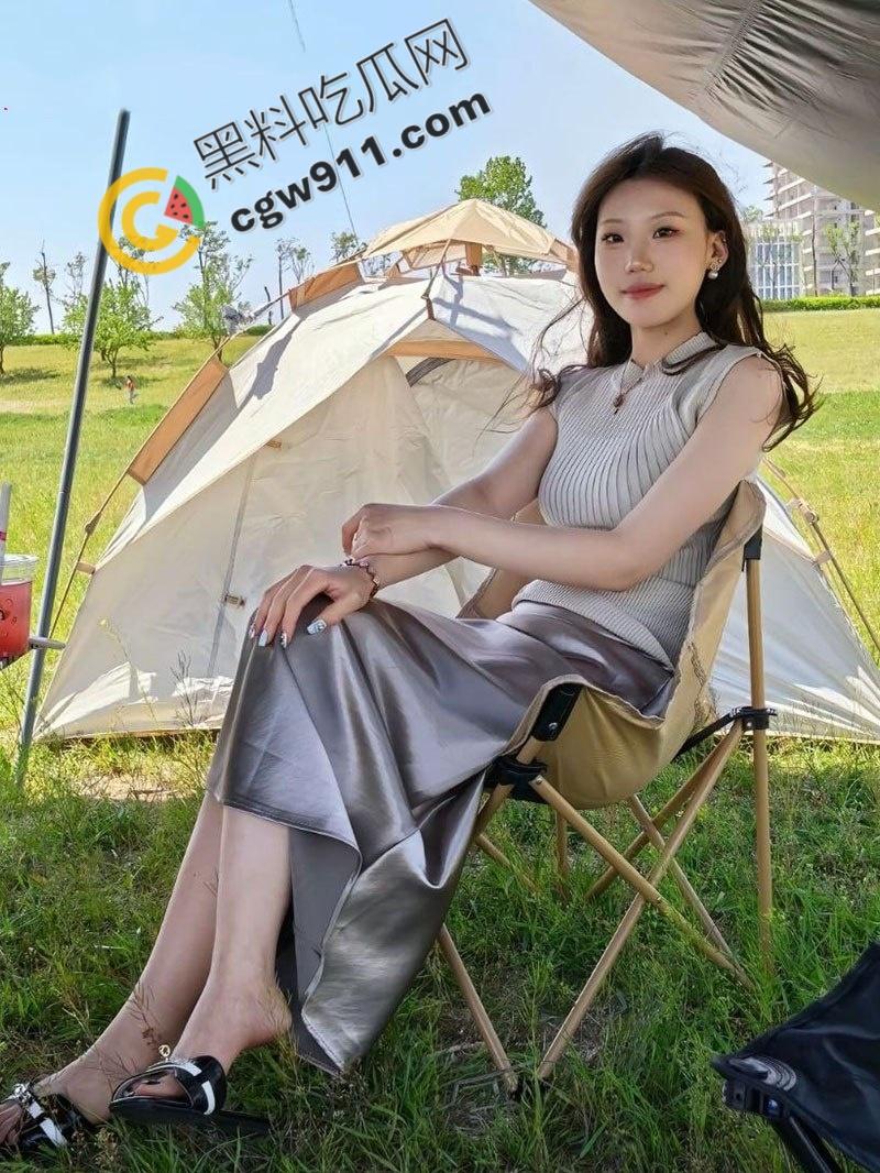 河南师范大学学妹【范静静】楼道狂野激情:窗前跪姿深喉,翘臀无套爆操,呻吟不断,血脉偾张爆裂-3