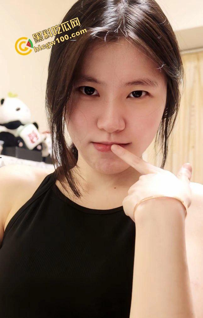 浙江温州反差骚鸡母狗精盆『宁佩瑶』跨年夜元旦激情口交操逼性爱!打响新年第一炮!原创独家流出!-3